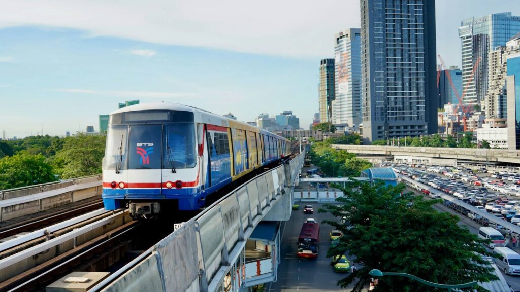 BTS Skytrain in Bangkok, the easiest way to reach our clinic near Asok